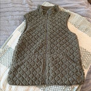 Women’s Cuddl Duds vest 💚
